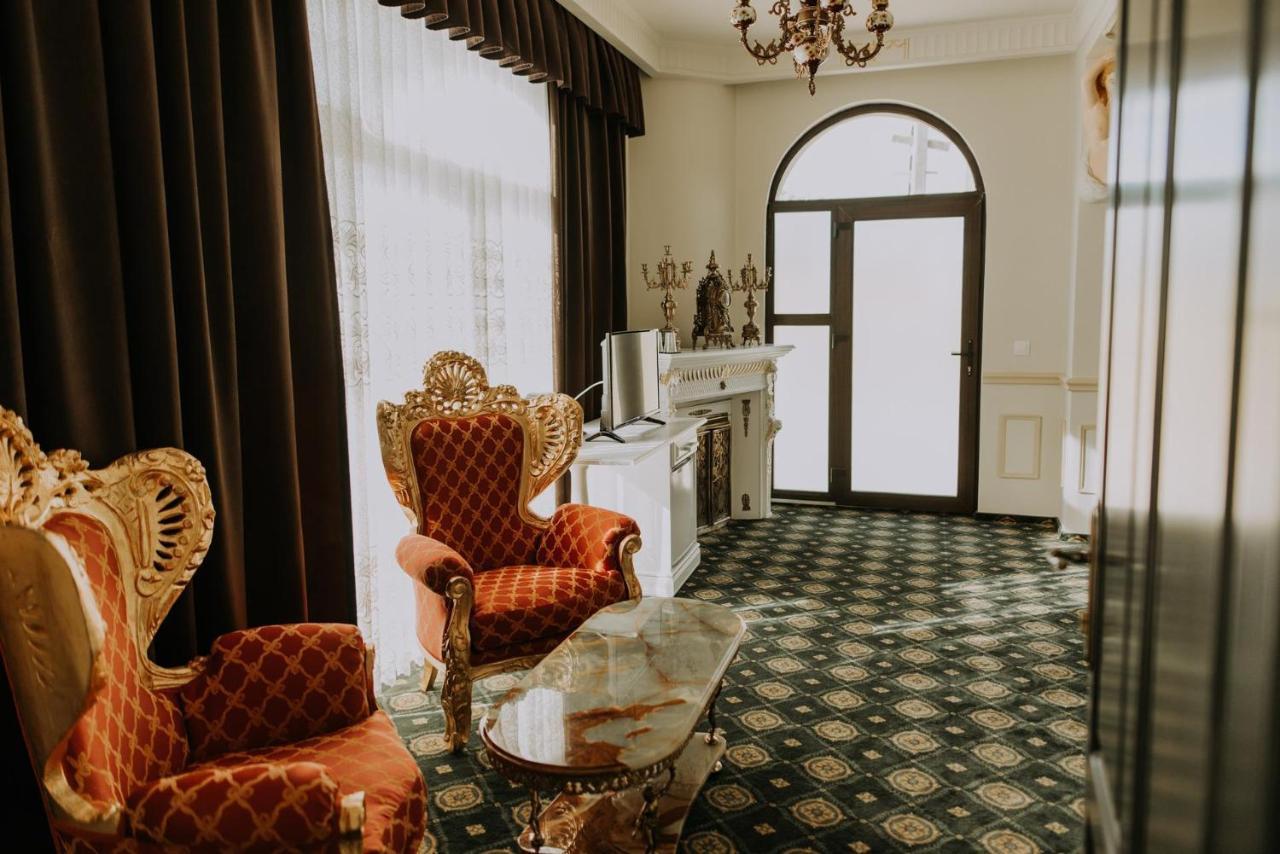 Regal Beius Hotel Buitenkant foto