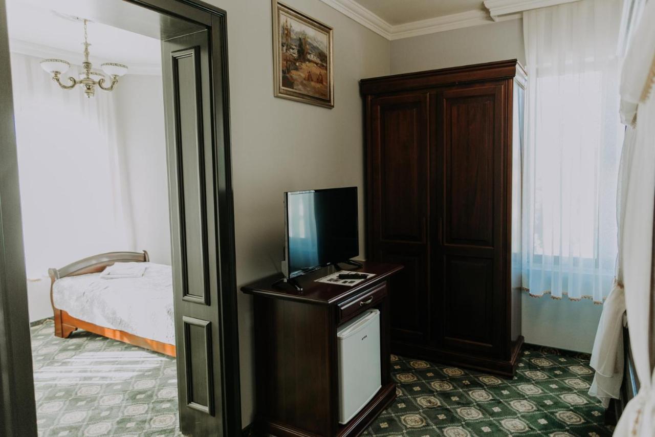 Regal Beius Hotel Buitenkant foto